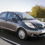 Toyota-Yaris-MK2-(1)