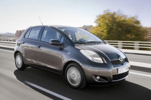 Toyota-Yaris-MK2-(1)