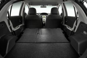 Toyota-Yaris-MK2-(7)