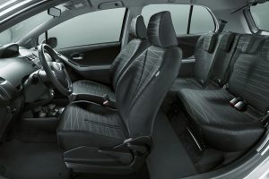 Toyota-Yaris-MK2-(8)