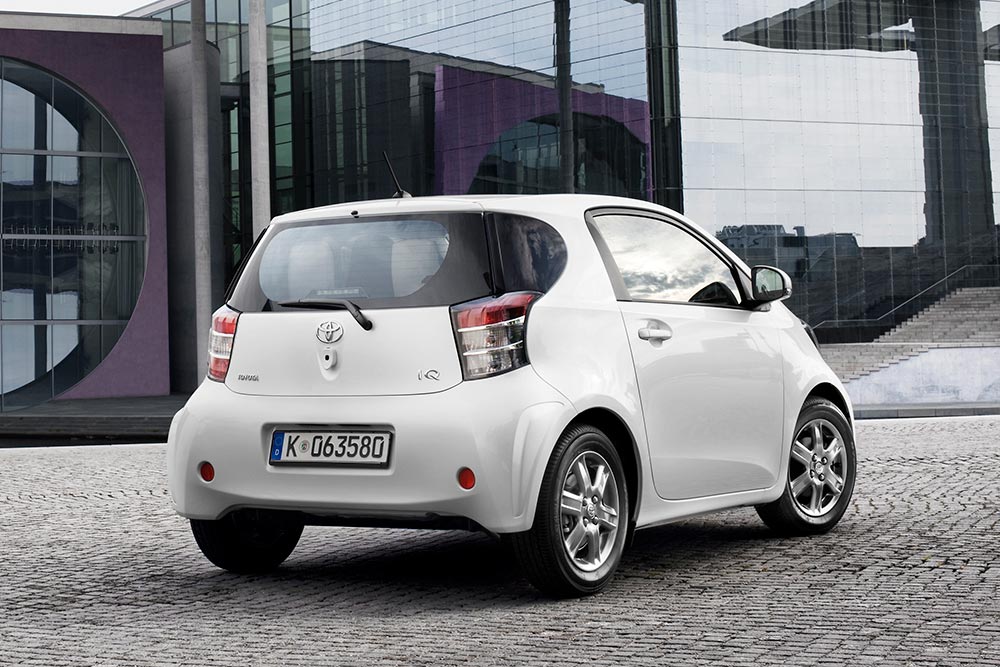 https://autogreeknews.gr/wp-content/uploads/2021/09/Toyota-iQ-2008-10.jpg