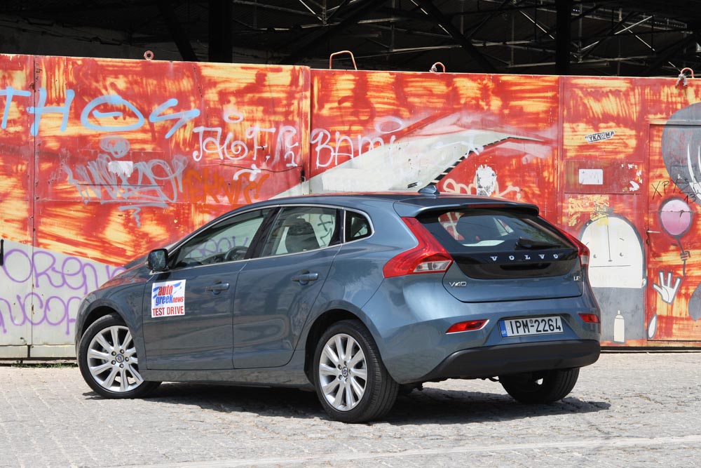 https://autogreeknews.gr/wp-content/uploads/2021/09/Volvo-V40-D2-1-3.jpg