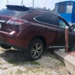 drunk driver leaves lexus hanging (2)