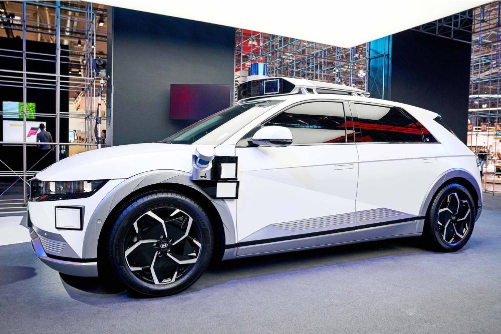 https://autogreeknews.gr/wp-content/uploads/2021/09/hyundai-robotaxi-and-prophecy-3.jpg