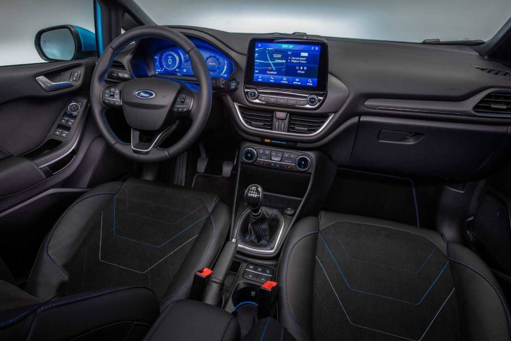 https://autogreeknews.gr/wp-content/uploads/2021/09/interior-ford-fiesta-2022.jpg