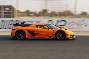 koenigsegg-jesko-1600-hp-hypercar-heads-to-dubai-f (1)