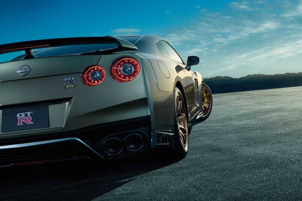 https://autogreeknews.gr/wp-content/uploads/2021/09/nissan-gt-r-t-spec-5.jpg
