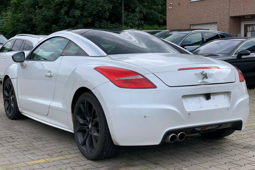 https://autogreeknews.gr/wp-content/uploads/2021/09/peugeot-rcz-with-591000-km-for-sale-8.jpg