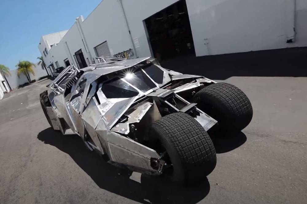 Batmobile κυκλοφορεί κανονικά στο δρόμο! (+video)