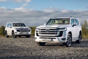 toyota-land-cruiser-300- (1)