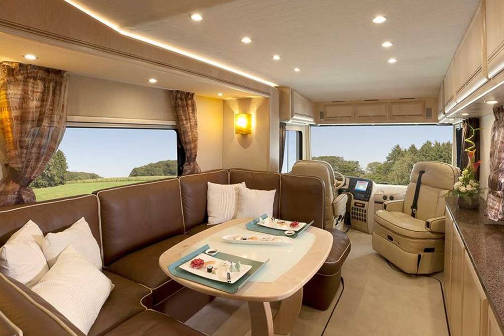 https://autogreeknews.gr/wp-content/uploads/2021/09/volkner-performance-s-motorhome-windows.jpg