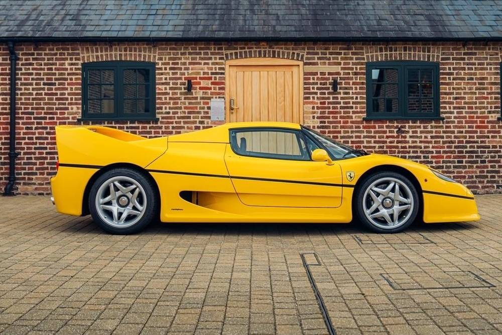 https://autogreeknews.gr/wp-content/uploads/2021/09/yellow-dreams-ferrari-siblings-for-sale_18.jpg