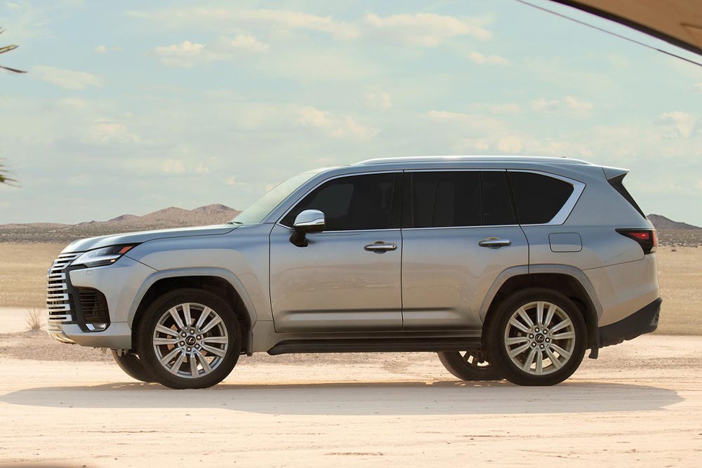 https://autogreeknews.gr/wp-content/uploads/2021/10/2022-Lexus-LX-2.jpg