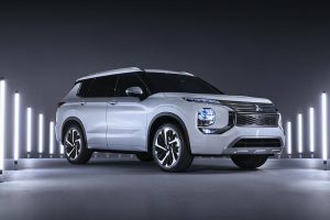 2022-Mitusbishi-Outlander-PHEV-2