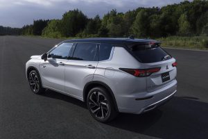 2022-Mitusbishi-Outlander-PHEV-5