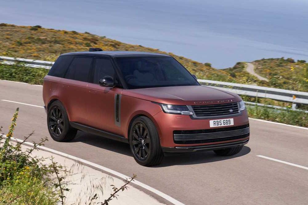 https://autogreeknews.gr/wp-content/uploads/2021/10/2022-land-rover-ranger-rover-sv-trim-level-2.jpg