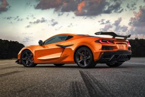 2023-Chevrolet-Corvette-Z06-004