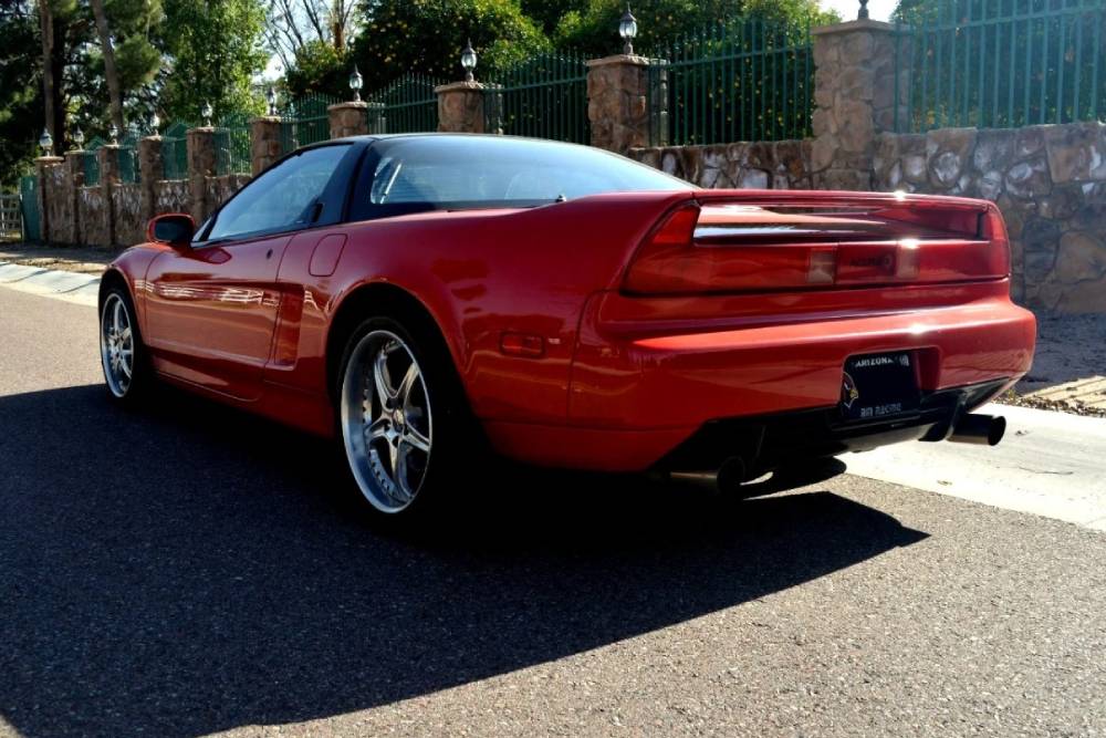 Honda NSX με 644.000 χλμ. συνεχίζει απτόητο