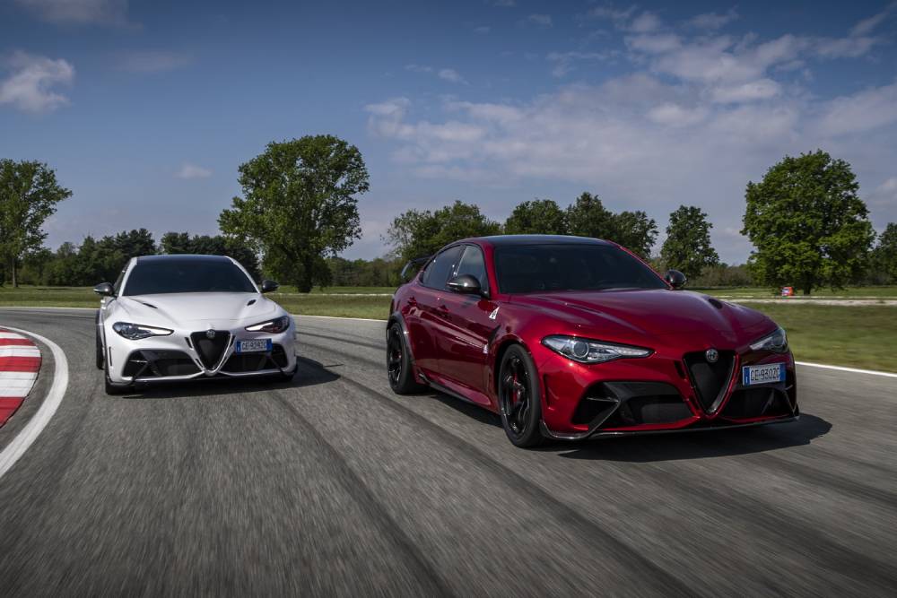 https://autogreeknews.gr/wp-content/uploads/2021/10/Alfa_Romeo_Giulia_GTAm_41.jpg