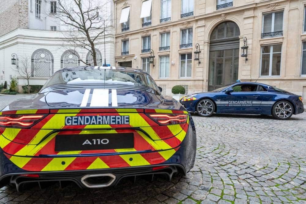 https://autogreeknews.gr/wp-content/uploads/2021/10/Alpine-A110-French-Police-13.jpg