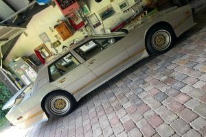 Aston_Martin_Lagonda_1985_Saddam_Hussein (10)