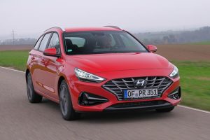 Hyundai_i30_Tourer-(8)