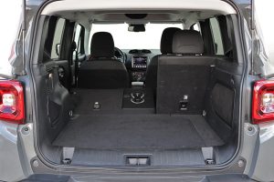 Jeep Renegade 4xe Trailhawk (13)