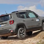 Jeep-Renegade-4xe-Trailhawk-(2)