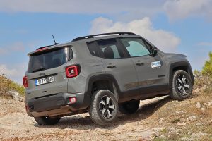 Jeep-Renegade-4xe-Trailhawk-(2)