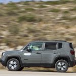 Jeep-Renegade-4xe-Trailhawk-(3)