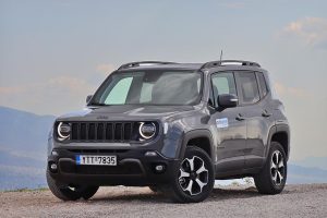 Jeep-Renegade-4xe-Trailhawk-(41)