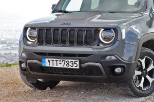 Jeep-Renegade-4xe-Trailhawk-(42)