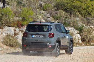 Jeep-Renegade-4xe-Trailhawk-(48)