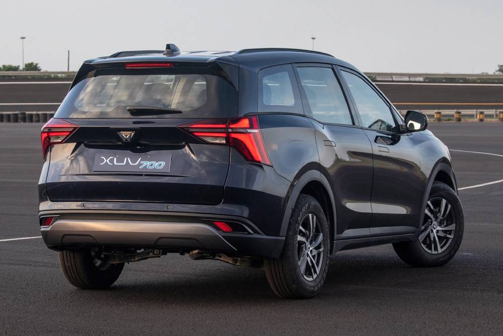 https://autogreeknews.gr/wp-content/uploads/2021/10/Mahindra_XUV700_2021-8.jpg