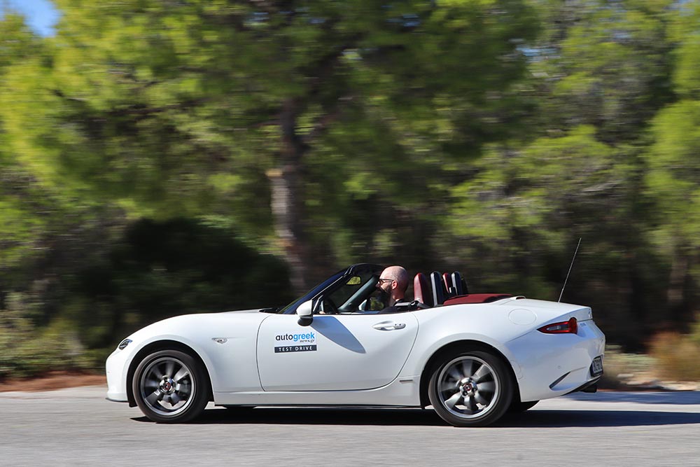https://autogreeknews.gr/wp-content/uploads/2021/10/Mazda-MX-5-1-29.jpg