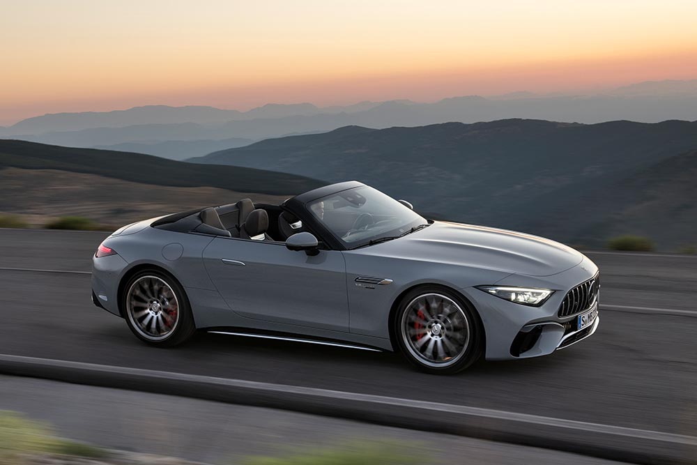 https://autogreeknews.gr/wp-content/uploads/2021/10/Mercedes-AMG-SL-3.jpg