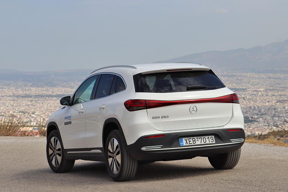 https://autogreeknews.gr/wp-content/uploads/2021/10/Mercedes-EQA-250-12.jpg