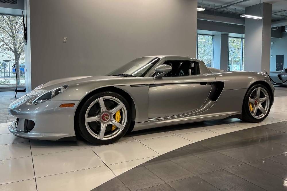 https://autogreeknews.gr/wp-content/uploads/2021/10/Porsche-Carrera-GT-2.jpg