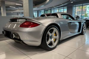Porsche-Carrera-GT-5