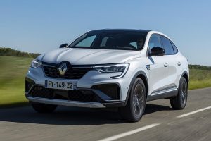 Renault-ARKANA-(1)