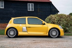 Renault-Clio-V6-3