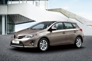 Toyota-Auris-2012-(1)
