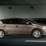 Toyota-Auris-2012-(4)