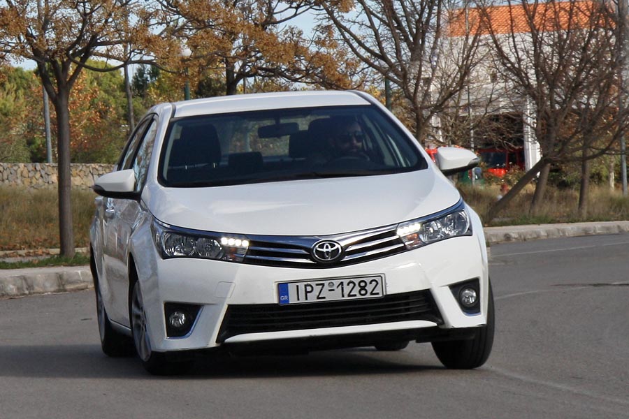 https://autogreeknews.gr/wp-content/uploads/2021/10/Toyota-Corolla-14D-4.jpg