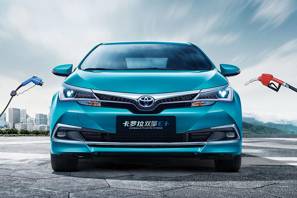 https://autogreeknews.gr/wp-content/uploads/2021/10/Toyota-Corolla-PHEV-2.jpg