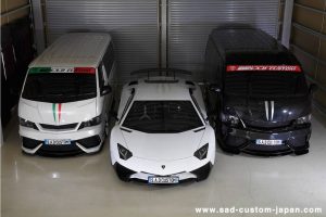 Toyota-Hiace-V02-Van-Taxi-Lamborghini-1