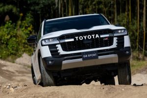 Toyota-Land-Cruiser-80