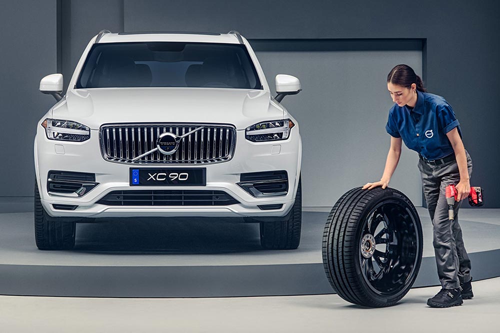 https://autogreeknews.gr/wp-content/uploads/2021/10/Volvo-Service-1.jpg