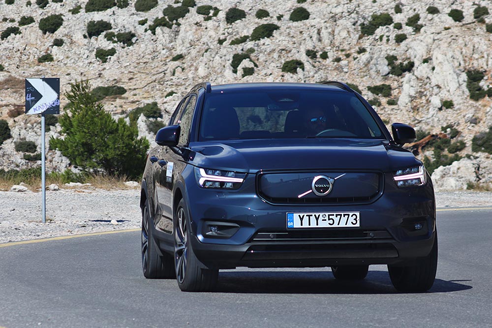 https://autogreeknews.gr/wp-content/uploads/2021/10/Volvo-XC40-Recharge-T8-12.jpg