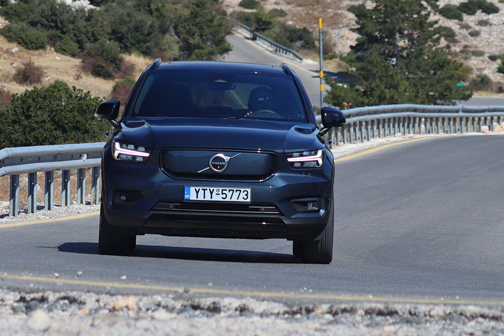 https://autogreeknews.gr/wp-content/uploads/2021/10/Volvo-XC40-Recharge-T8-6.jpg